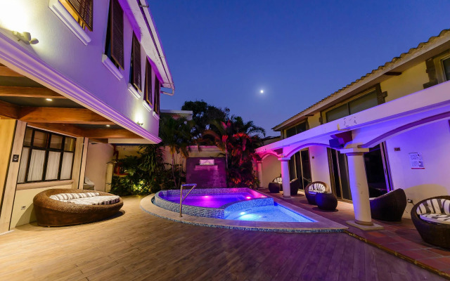 Cedros Inn Boutique Hotel