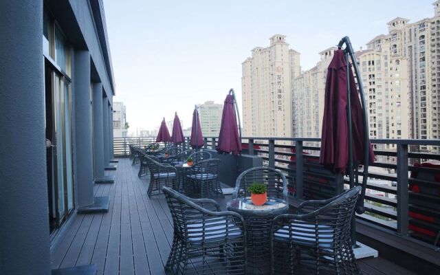 Pullanoman Holiday Inn