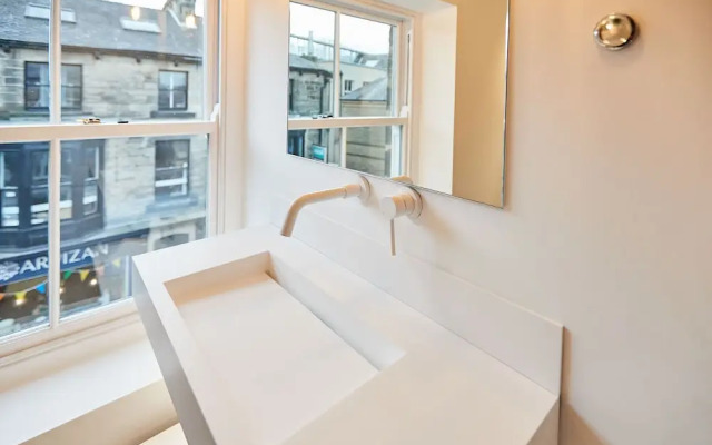 Host Stay Oxford House