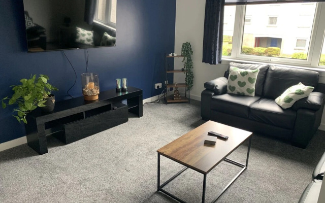 2-bed Apartment in Dumfries Close to Town Centre