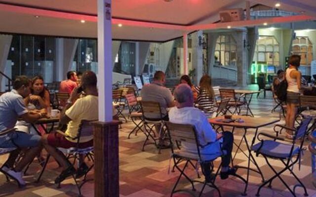 Selen Hotel Icmeler