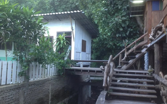 Bann Thong Pan Chang Hotel