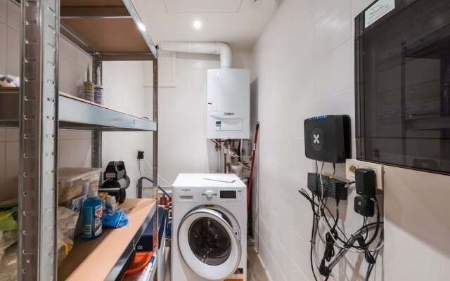 Moorea City Center Apartment