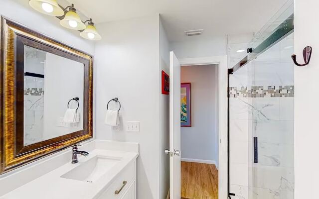 Tops'l Beach Manor C-804