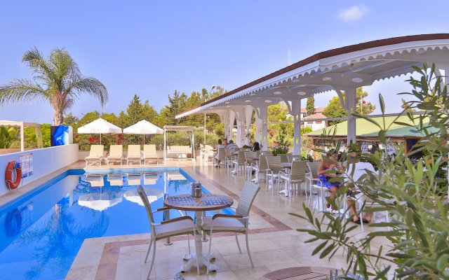 Linda Beach Hotel 