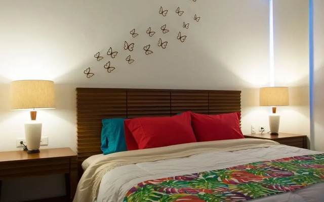 Full of nature 2BR Condo with balcony by Happy Address