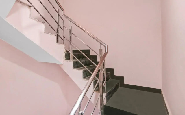 OYO Flagship 70198 Madhuban Residency