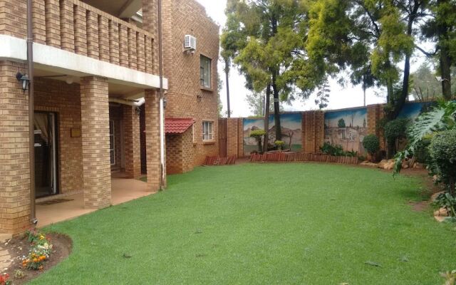 Lapeng Village
