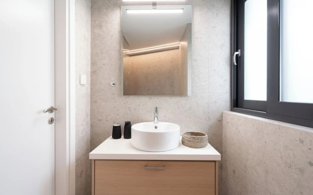Kosmos Luxury Residences