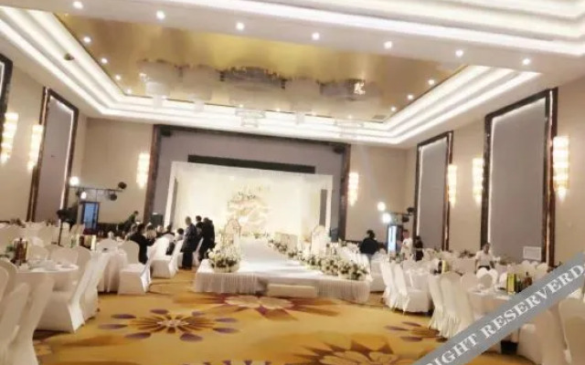 Shuangfeng Shenlong International Hotel