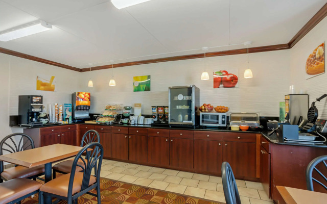 Quality Inn Enola - Harrisburg