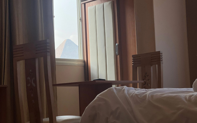Grand pyramids view hotel