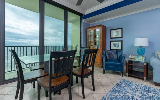 Phoenix Ix 705 3 Bedroom Condo