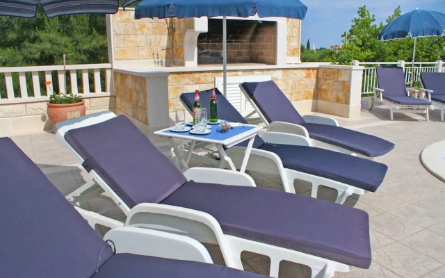 Luxury Accommodation Mirula