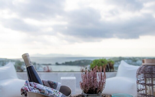 Vouliagmeni luxury Seaview apartment