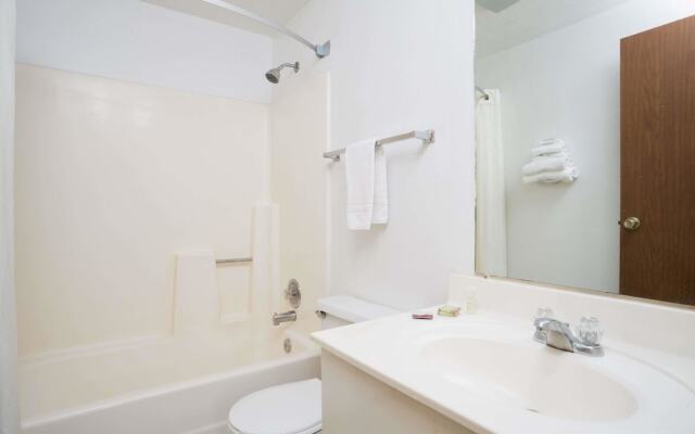 Super 8 By Wyndham Ogden