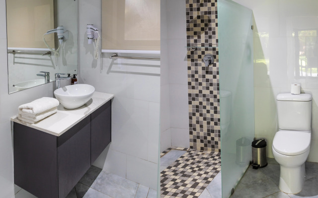 Victoria Falls Waterfront