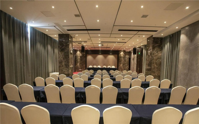 Ruiling Hotel (Kaili Huancheng East Road)