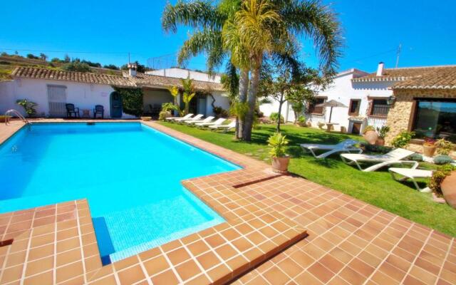Finca La Coma - modern, well-equipped villa with private pool in Benissa