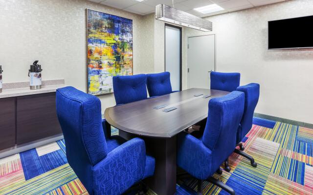 Holiday Inn Express Hotels & Suites Houston East, an IHG Hotel