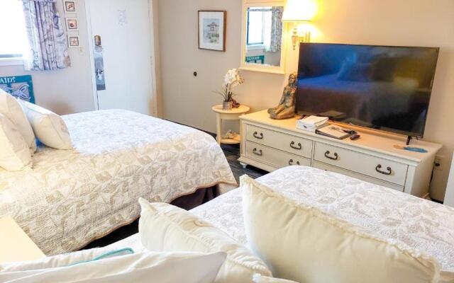 Coral Beach 816
