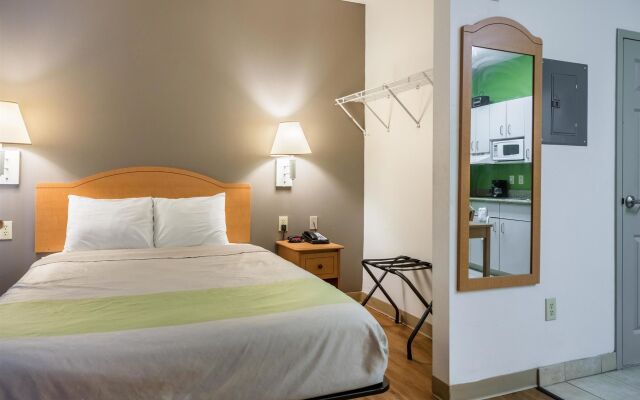 OYO Townhouse Sulphur, LA Extended Stay
