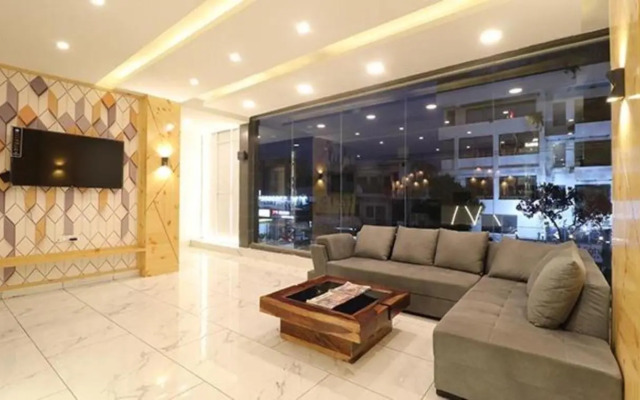 FabHotel Prime AV Royale