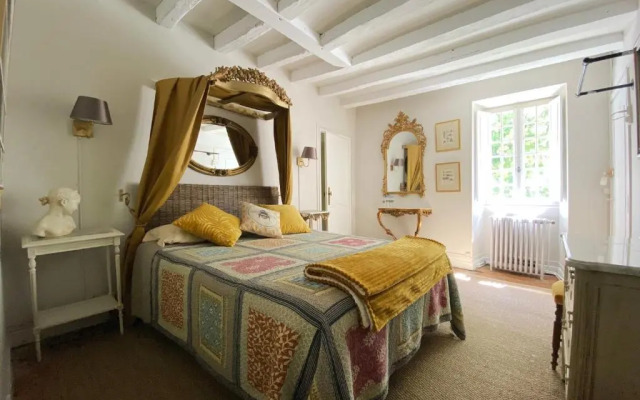 Le Petit Chateau De Sainte Colombe