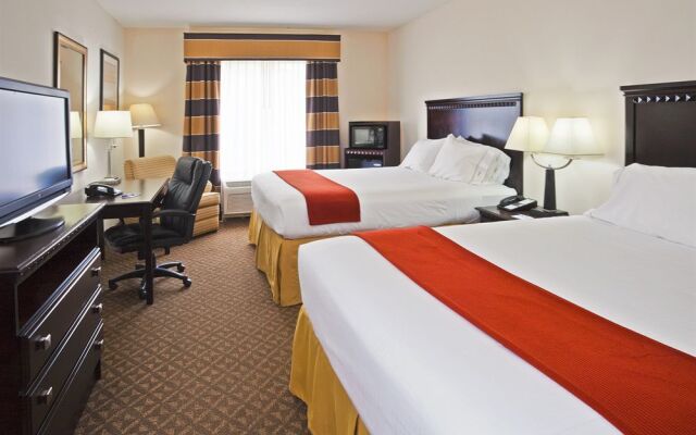 Holiday Inn Express & Suites Bartow