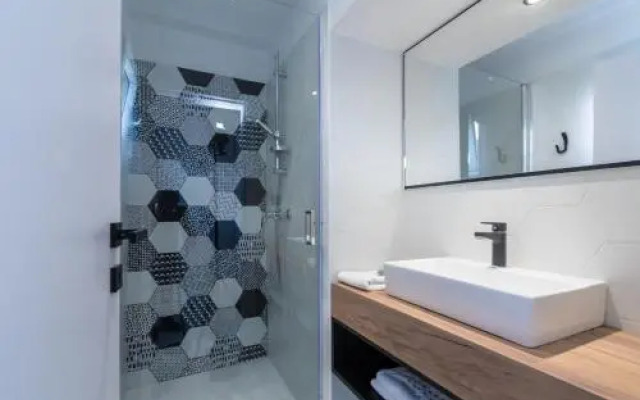 Five Bedroom Holiday Home In Kornic