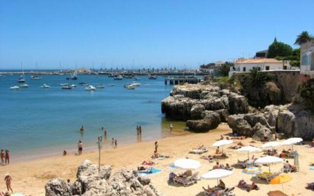 Cascais Terrace Fruit Point - Hostel