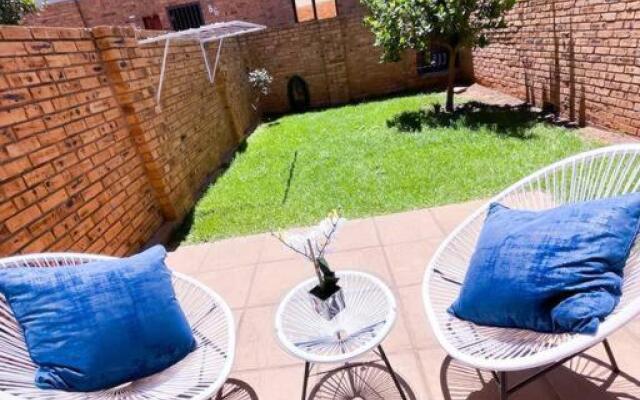 Luxury Apartments @ Summerset