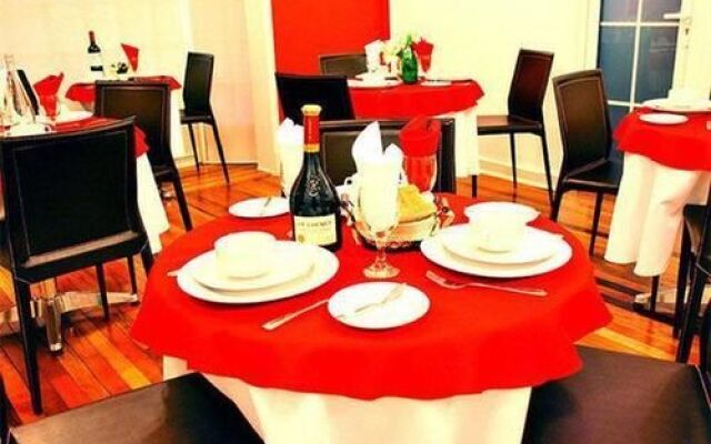 Oporto Hotel