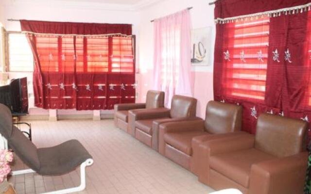 Royal Hotel