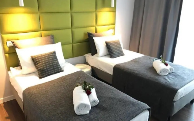 Premium Apartment - Chopin AirPort