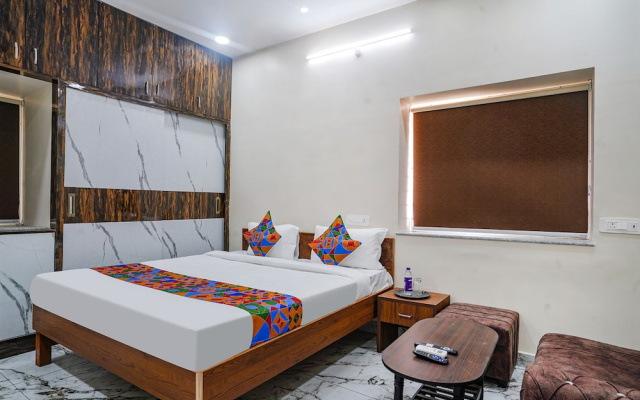 Fabhotel Perams Grand Inn