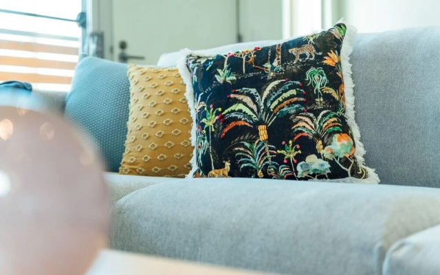 The Cove @ New Port-Pool - Spa - Sauna - Gym & More