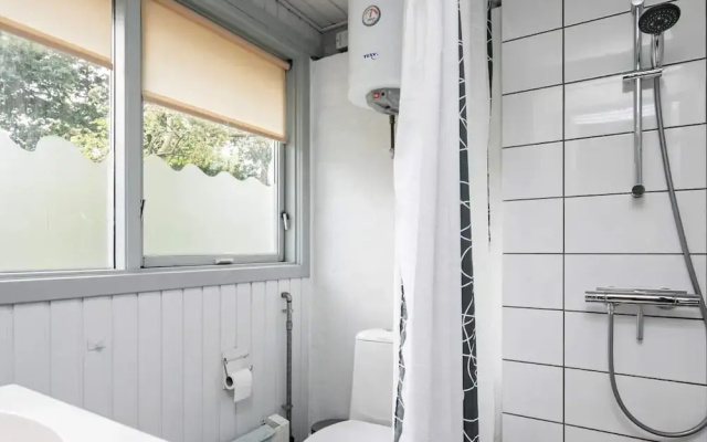 6 Person Holiday Home in Roslev
