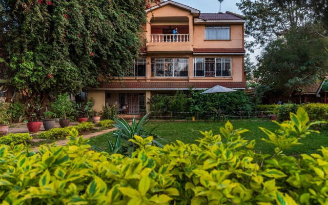 Red Buffalo House Hotel