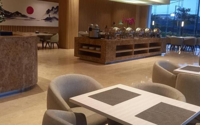 Louis Kienne Hotel & Service Apartment