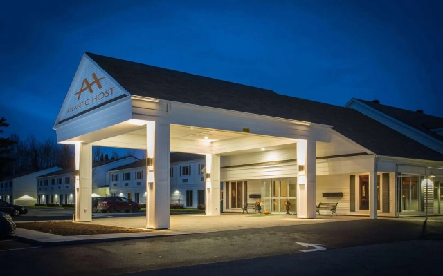 Atlantic Host Hotel, Trademark Collection by Wyndham