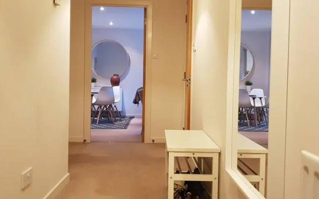 Quiet Modern 2 bed 2 bath with elevator
