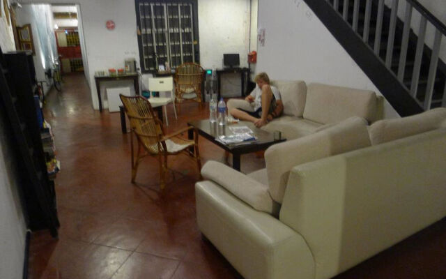 Jalan Jalan Emas Guest House