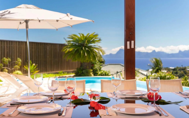 Magnificent 5 Br Villa with pool: amazing views