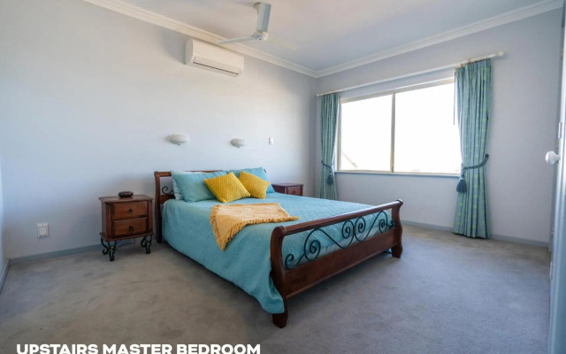 Sunsets on Murchison Top Only - Kalbarri WA