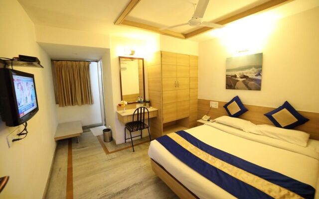 Maple Tree Hotel