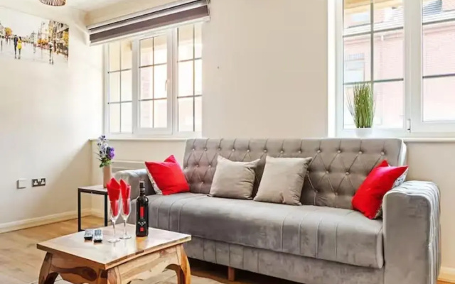 Leicester1br-wifi-modernapt-kitchen-sleeps2