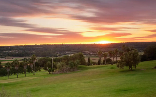 Reserva Rotana Hotel