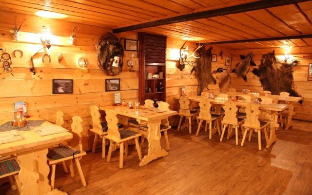Country Saloon