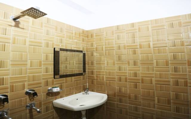 Shri Ram Guest House by OYO Rooms